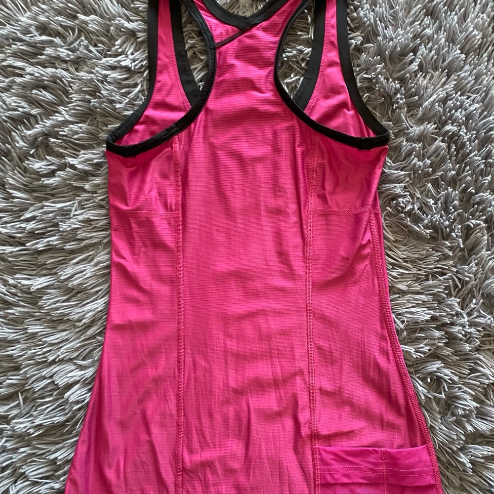Lululemon tank top